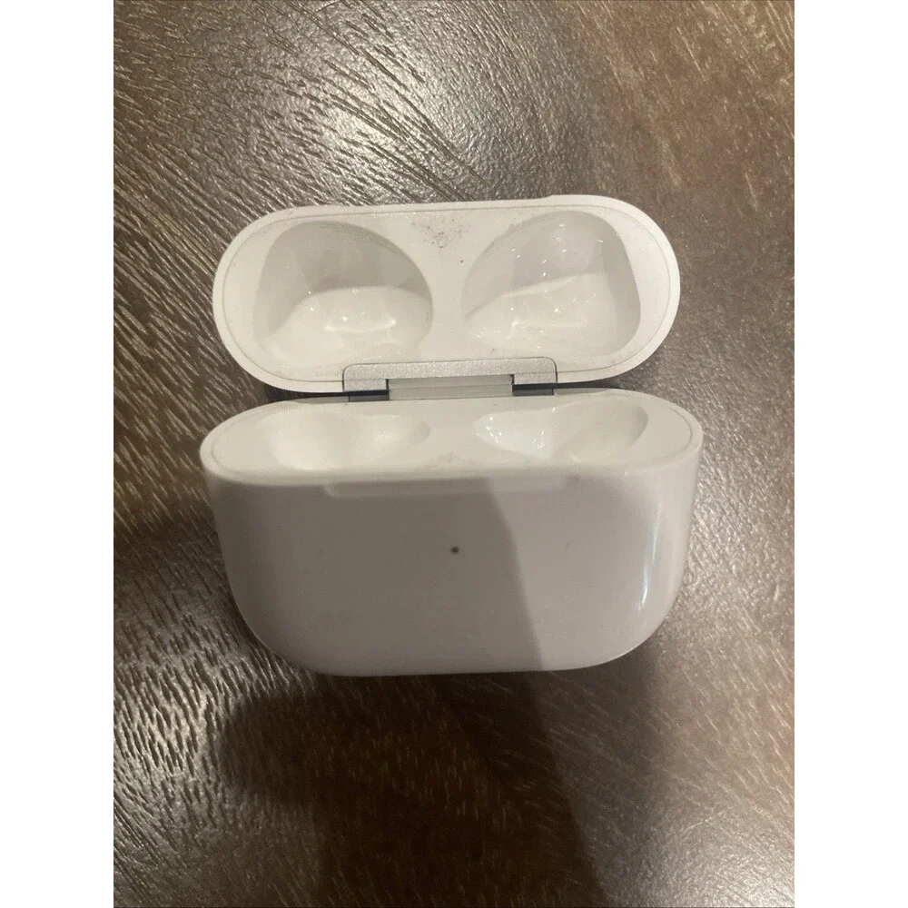 Apple AirPods A2566 3rd Gen Charging Case Genuine Replacement Case Only